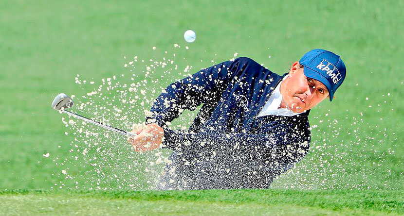 Mickelson’s Bunker Blunder Derails Promising First Round