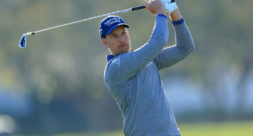 Co-Leader Stenson Hits Magnificent Shank, Saves Par at Bay Hill