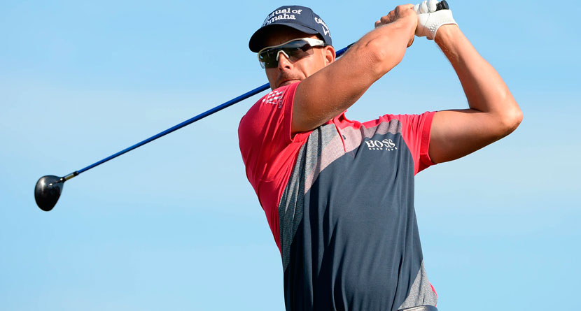 Stenson Chooses 3-Wood Over His Wife