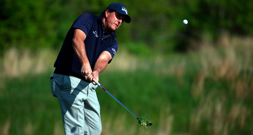 Mickelson Avoids Serious Elbow Injury At PGA