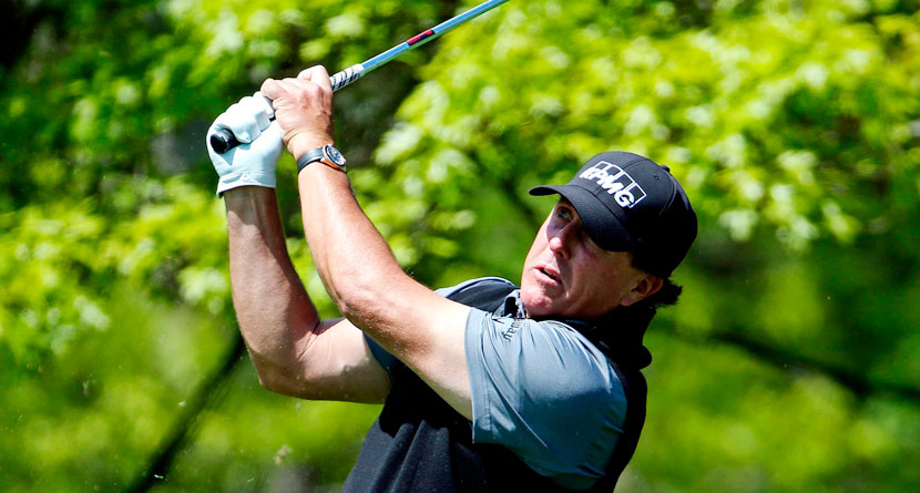 Mickelson Aces Nantz’s Backyard Pebble Replica