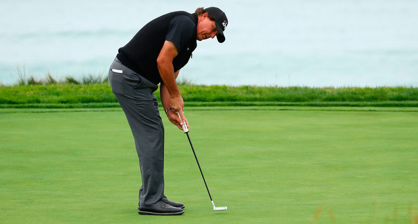 Mickelson Misses 18-Inch Putt At U.S. Open